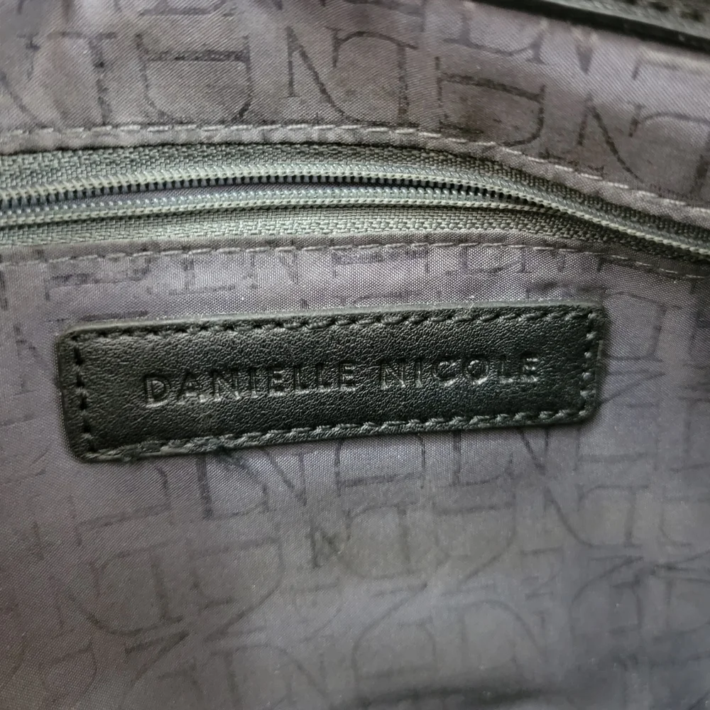 Danielle Nicole Black Crossbody Purse Handbag - Picture 5 of 13